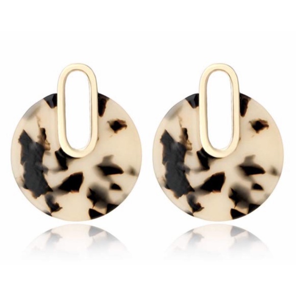 Jewelry - Light Tortoise Acrylic Circle Drop Stud Earrings